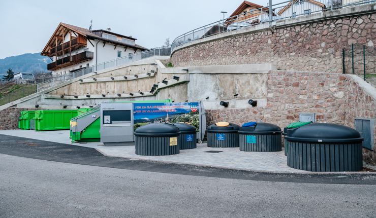Müllinsel in Villanders Südtirol