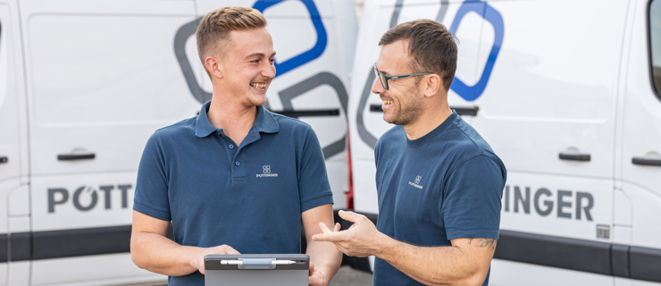 Servicetechniker treffen Servicevereinbarung